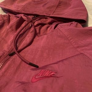 Large Maroon Nike Windbreaker